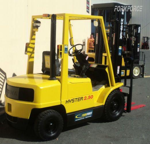 Hyster 2.5-Ton Diesel Forklift