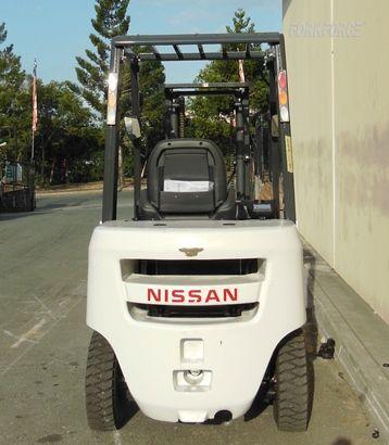Nissan 2.5 Tonne Diesel Forklift