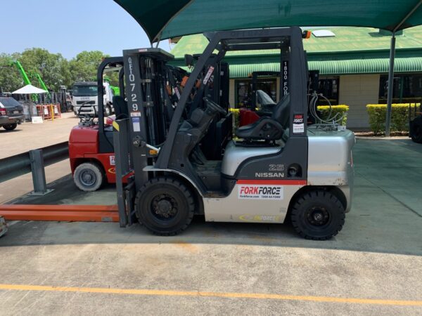 Used Nissan 2.5T LPG Forklift