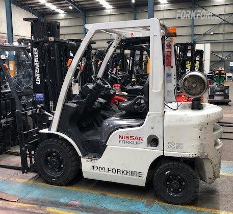 Used UniCarriers 2.5 Ton Forklift