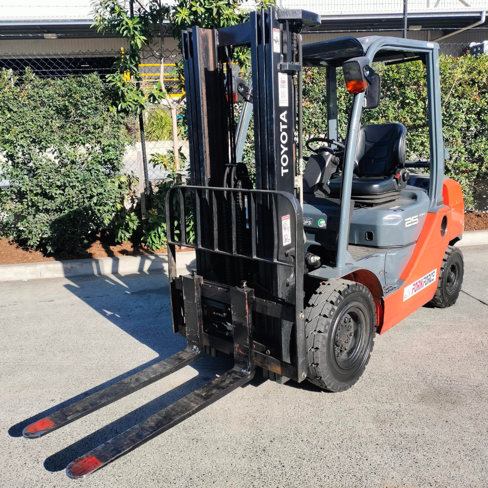Demo Toyota 2.5T LPG-Petrol Container Mast Forklift