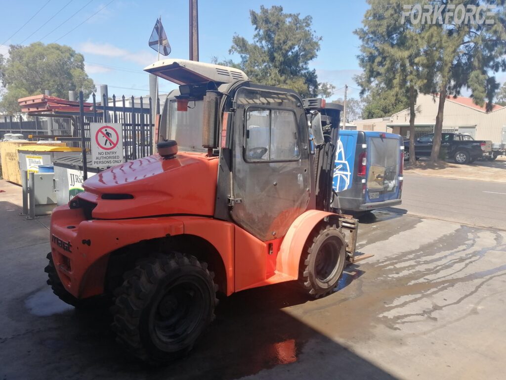 Used Mast Explorer 2.5 Ton Forklift