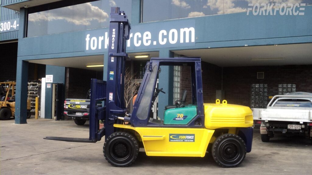 Komatsu FD70-7