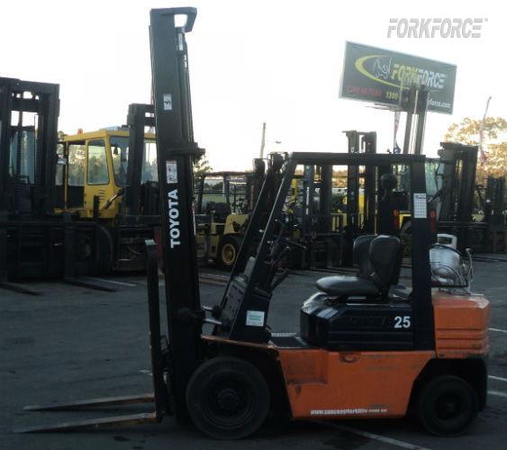 Used Toyota 2.5-Ton LPG Forklift