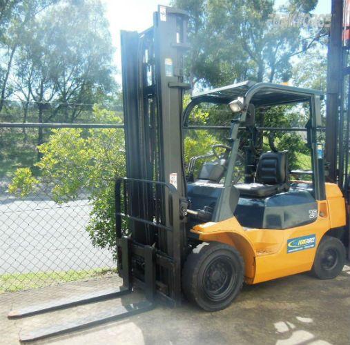 Used Toyota 2.5-Ton Forklift