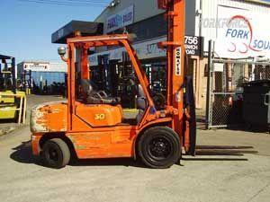 Komatsu FD30T-12