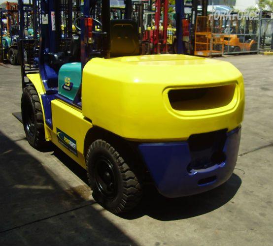 Komatsu FD45T-7 4.5-Ton Diesel Forklift