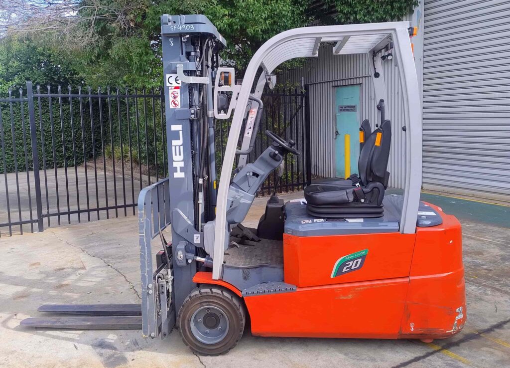 Used Heli 2T Lithium-Ion Forklift