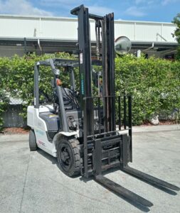 3/4 View: Used UniCarrier UG1F2A30DU