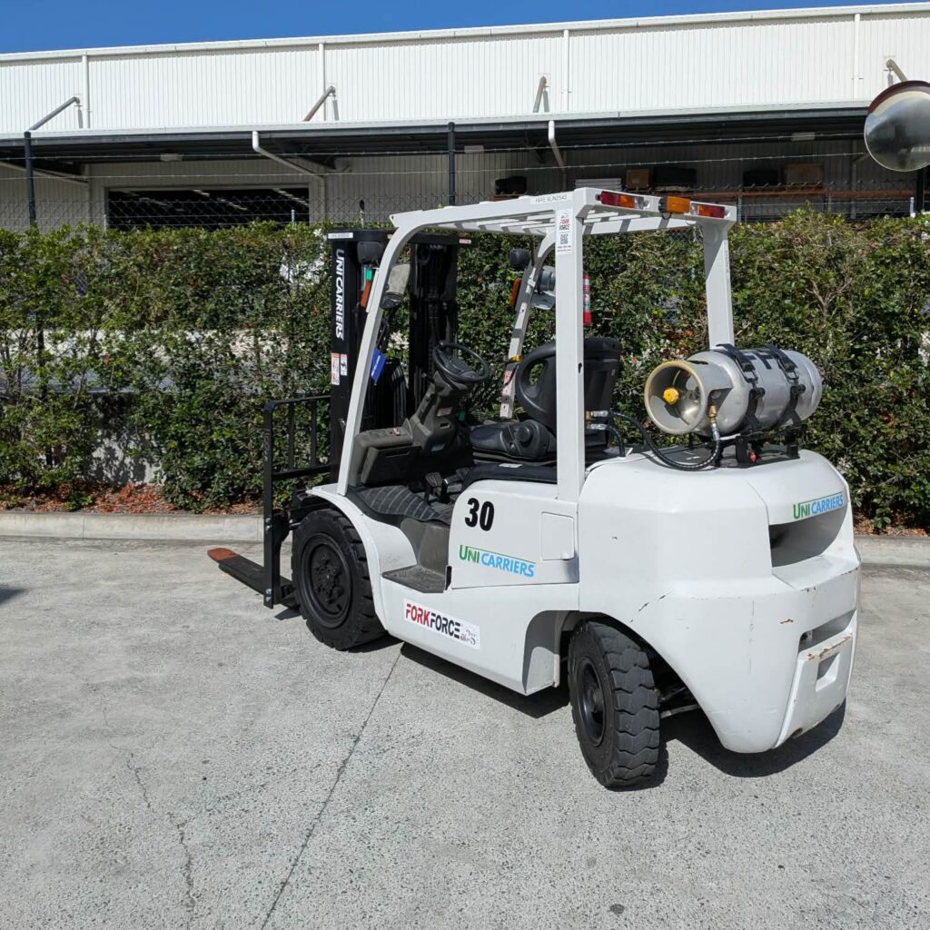 Used UniCarrier 3T LPG Forklift