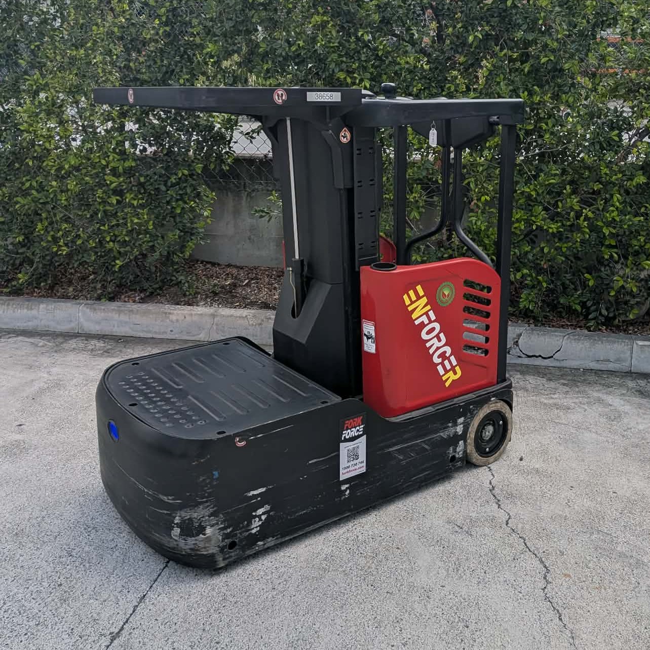 Front view - AVBLXE03-02LIXS-300/1 - Enforcer 300kg Work Assist Vehicle