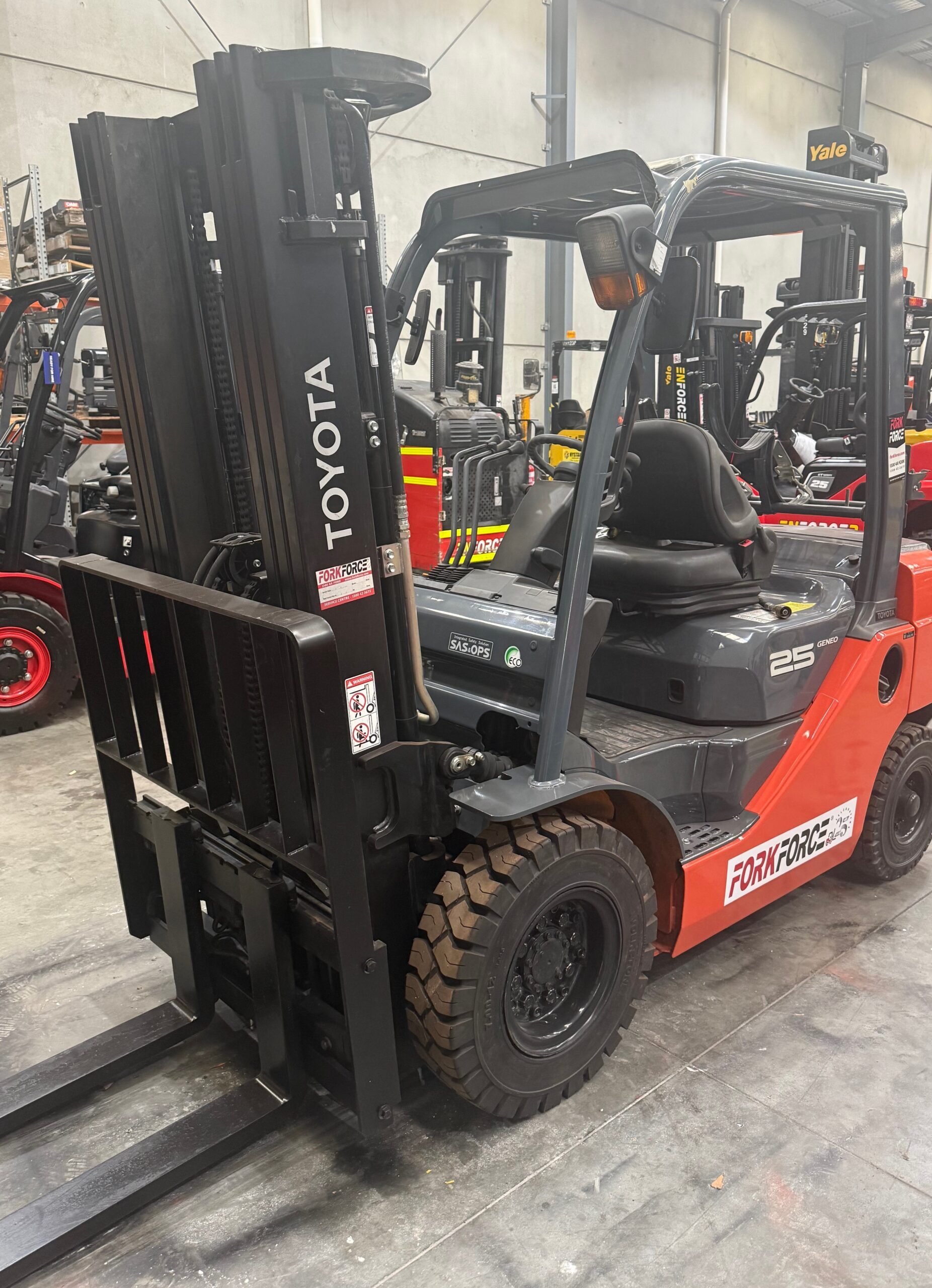 Front View - 02-8FG25 - Toyota 2.5T LPG Forklift