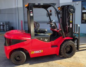 Side view - FLDCXT40-01Y2ZS-400/3 - Enforcer 4T Diesel Forklift