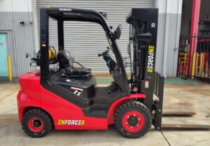 Side view - FLGCXT25-08N4RH-470/3 - Enforcer 2.5T LPG Forklift