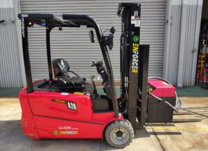 Side view - FLBCTE20-08LIVH-480/3 - Enforcer 2T Lithium-Ion Counterbalance Forklift