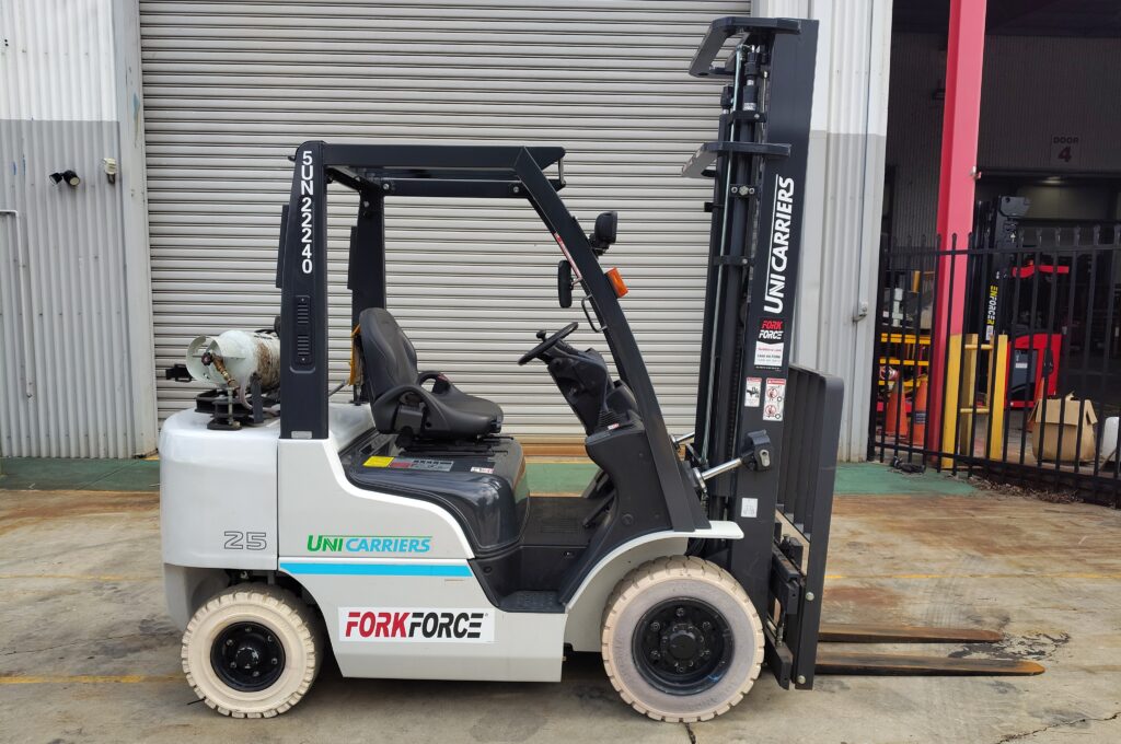 Used UniCarriers 2.5T LPG Forklift