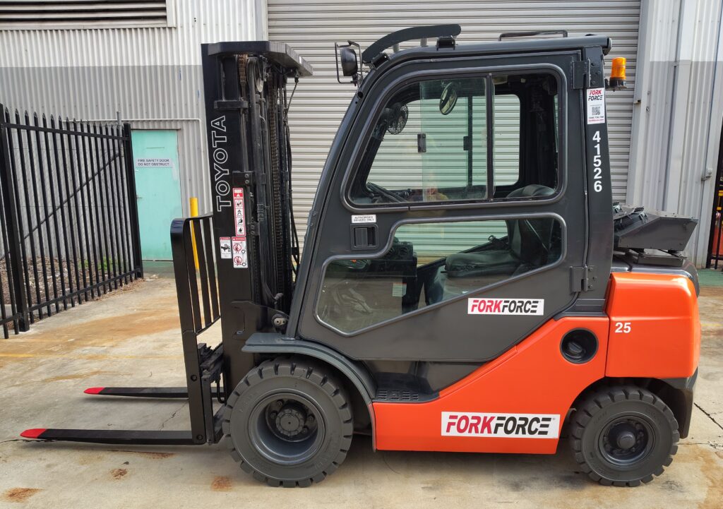 Used Toyota 2.5T Diesel Forklift