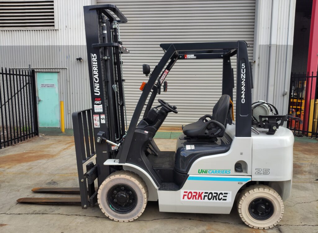 Used UniCarriers 2.5T LPG Forklift