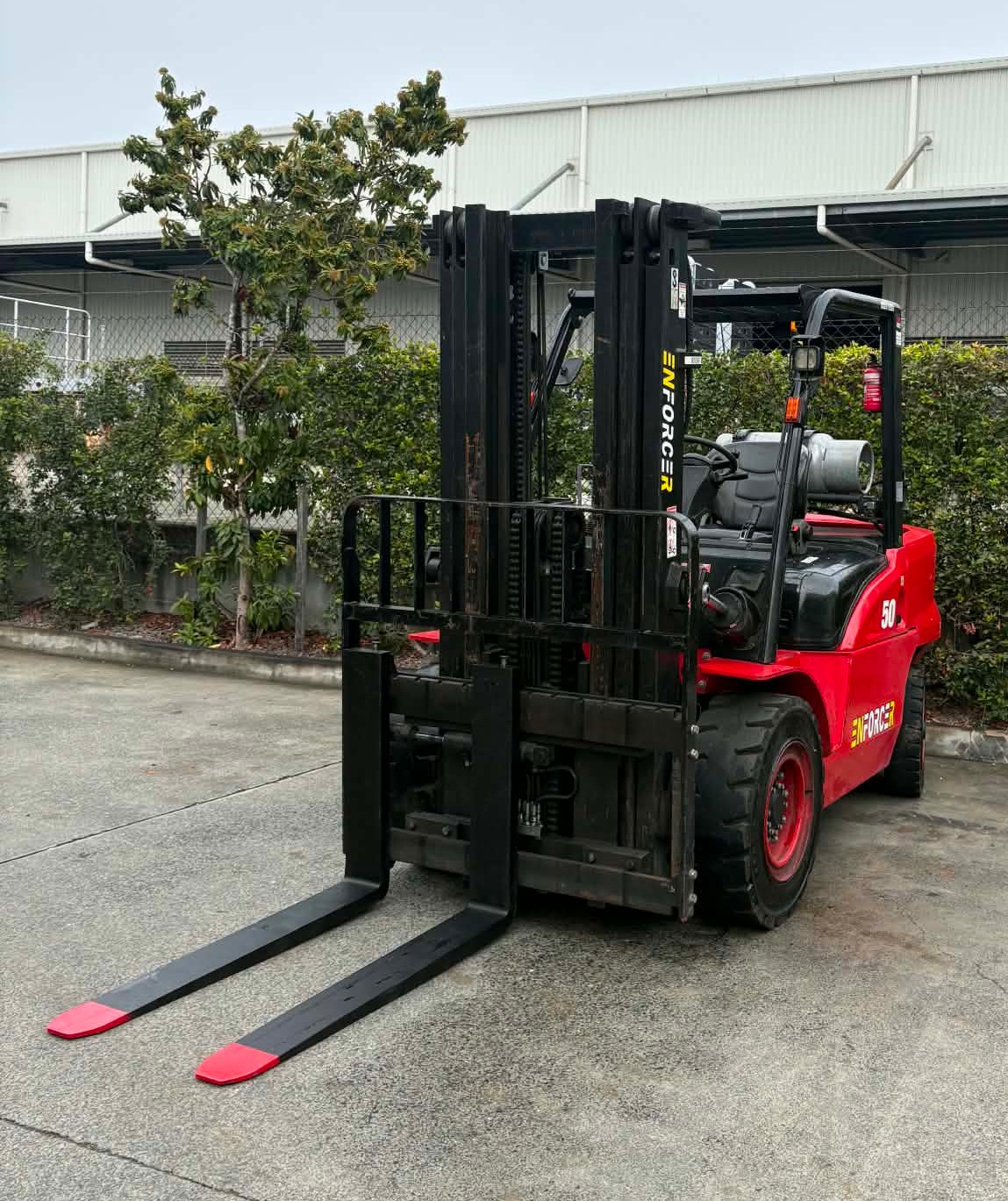 Front view - FLGCXT50-08G1US-500/3 - Enforcer 5T LPG Forklift
